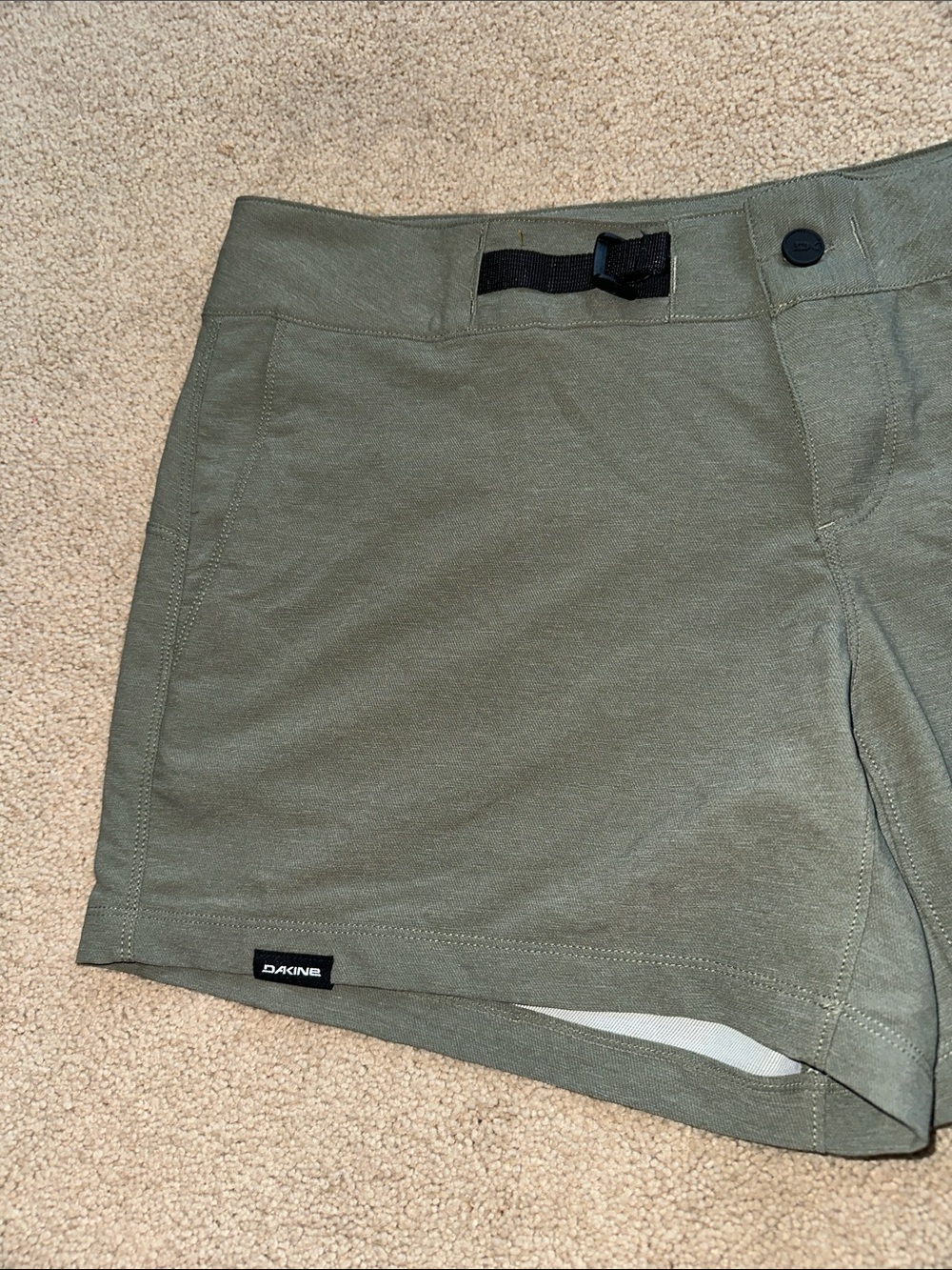 Dakine shorts - Picture 2 of 8
